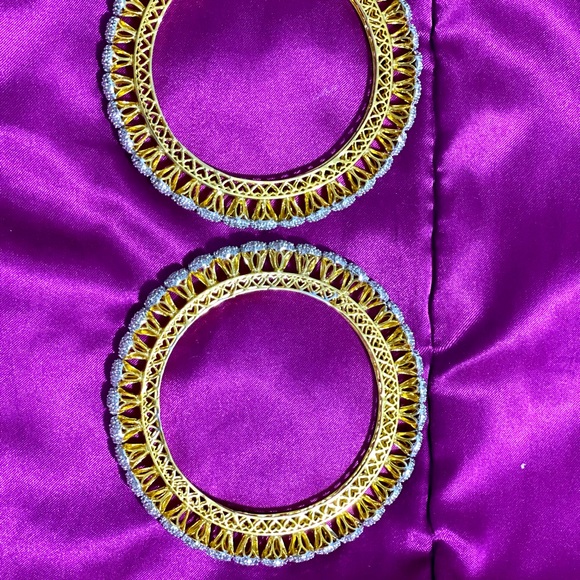 Cubic zirconia bangles with gold plating. - Picture 6 of 8